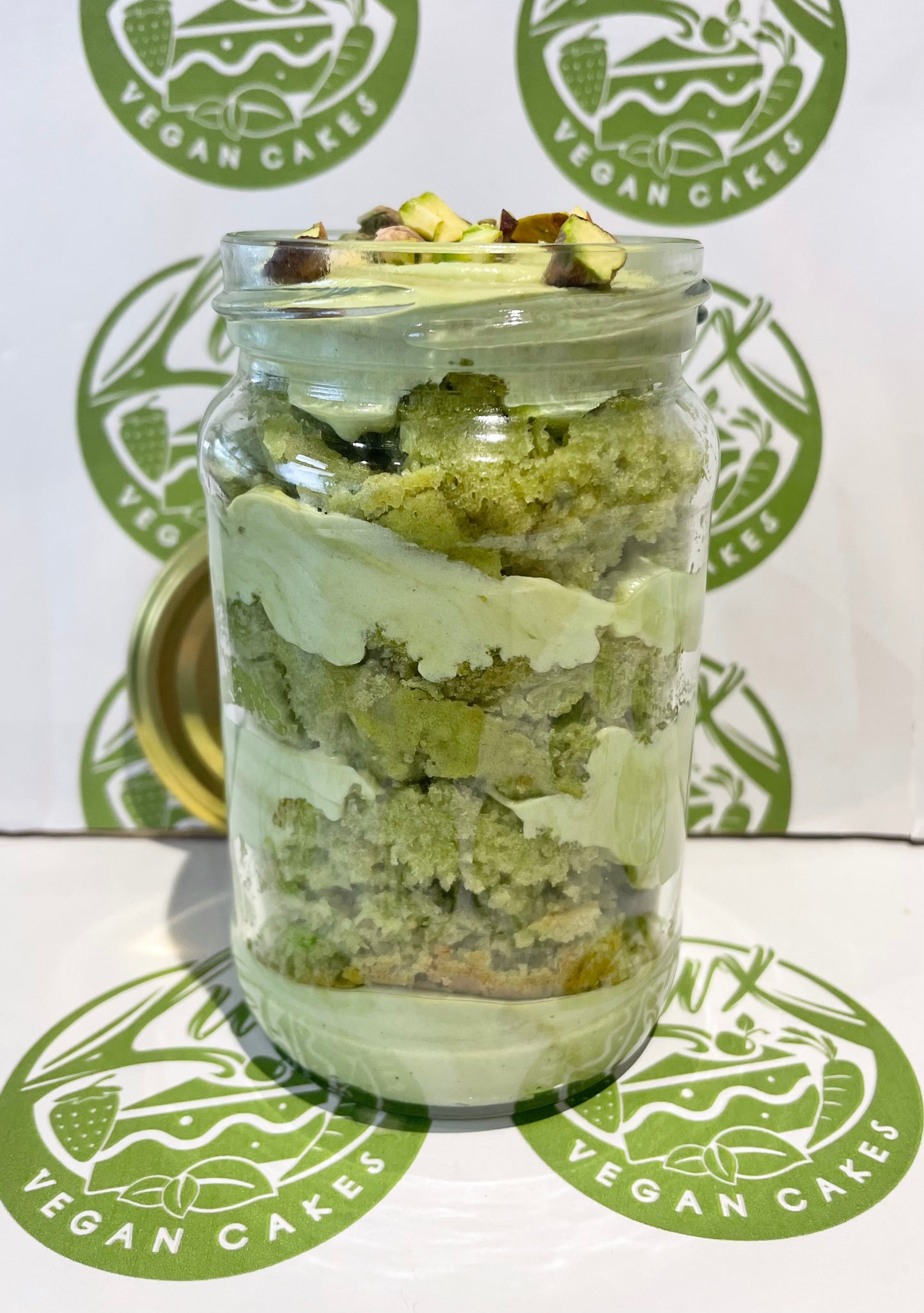Pistachio cream sponge Medium Cake Jars