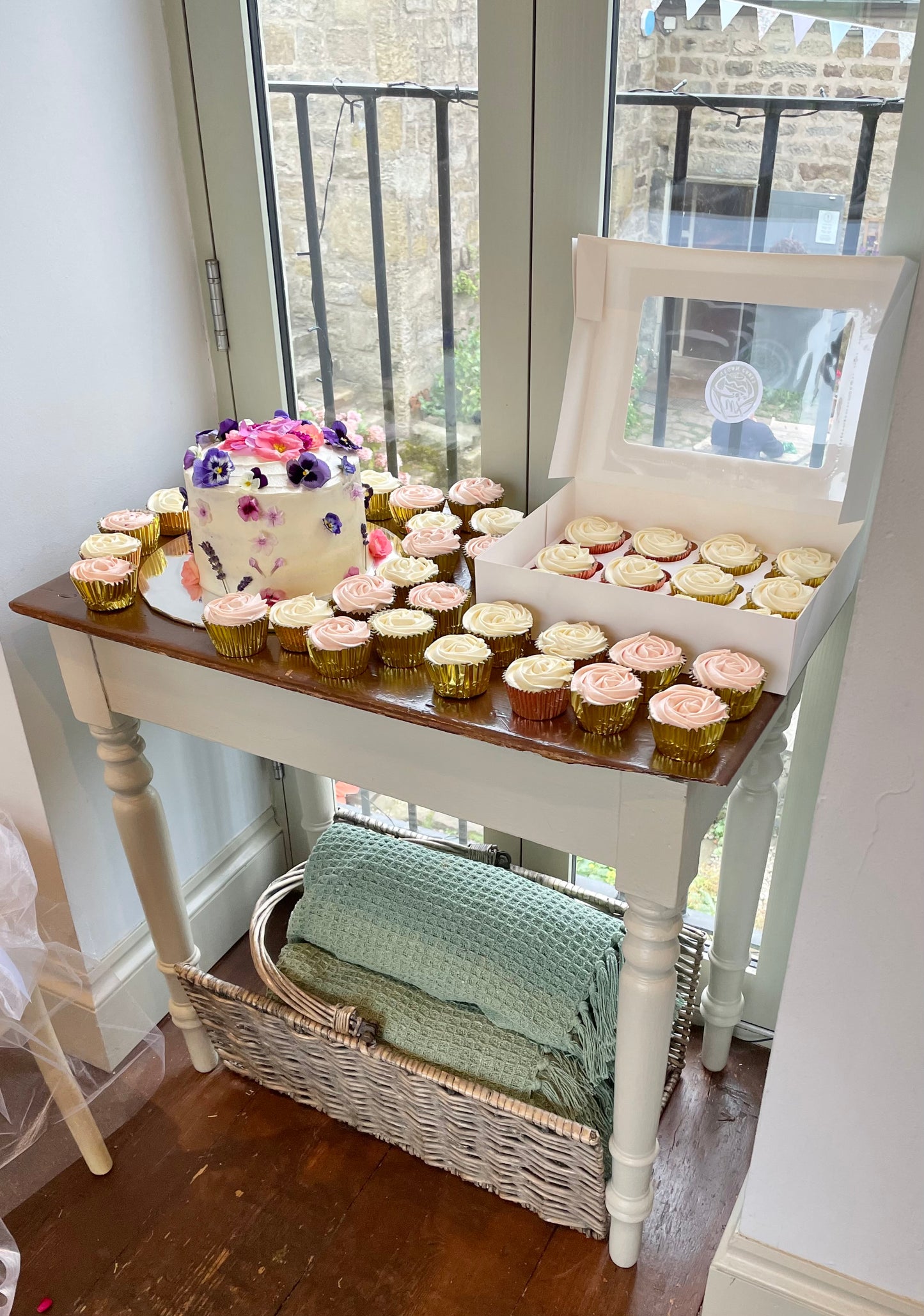 Custom made vegan cakes