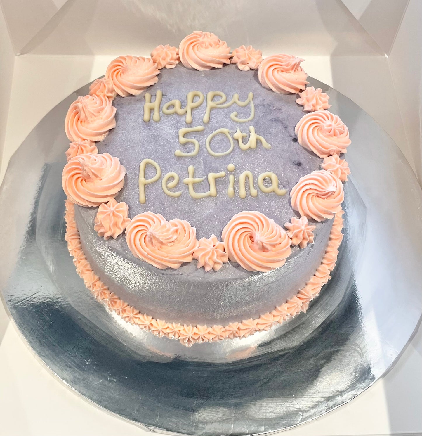 Custom made vegan cakes