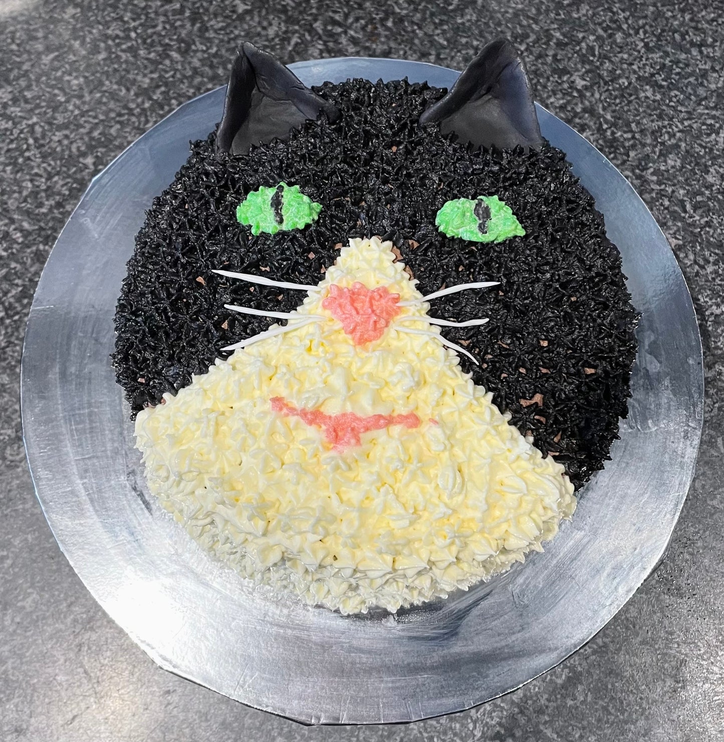 Custom made vegan cakes