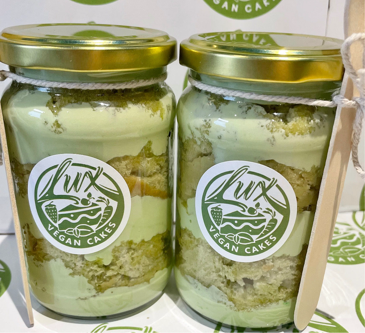Pistachio cream sponge Medium Cake Jars