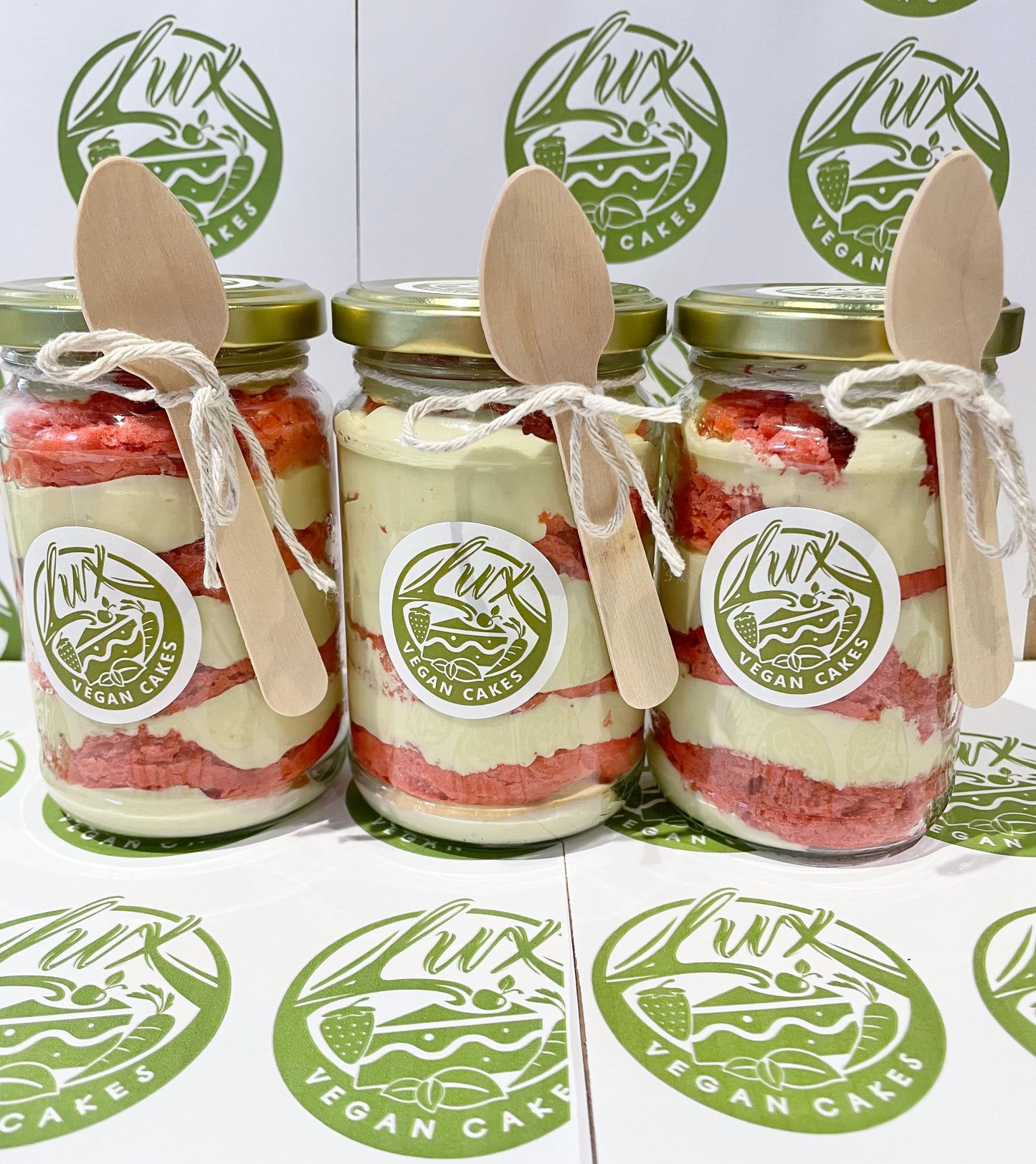 Red velvet sponge Medium Cake Jars
