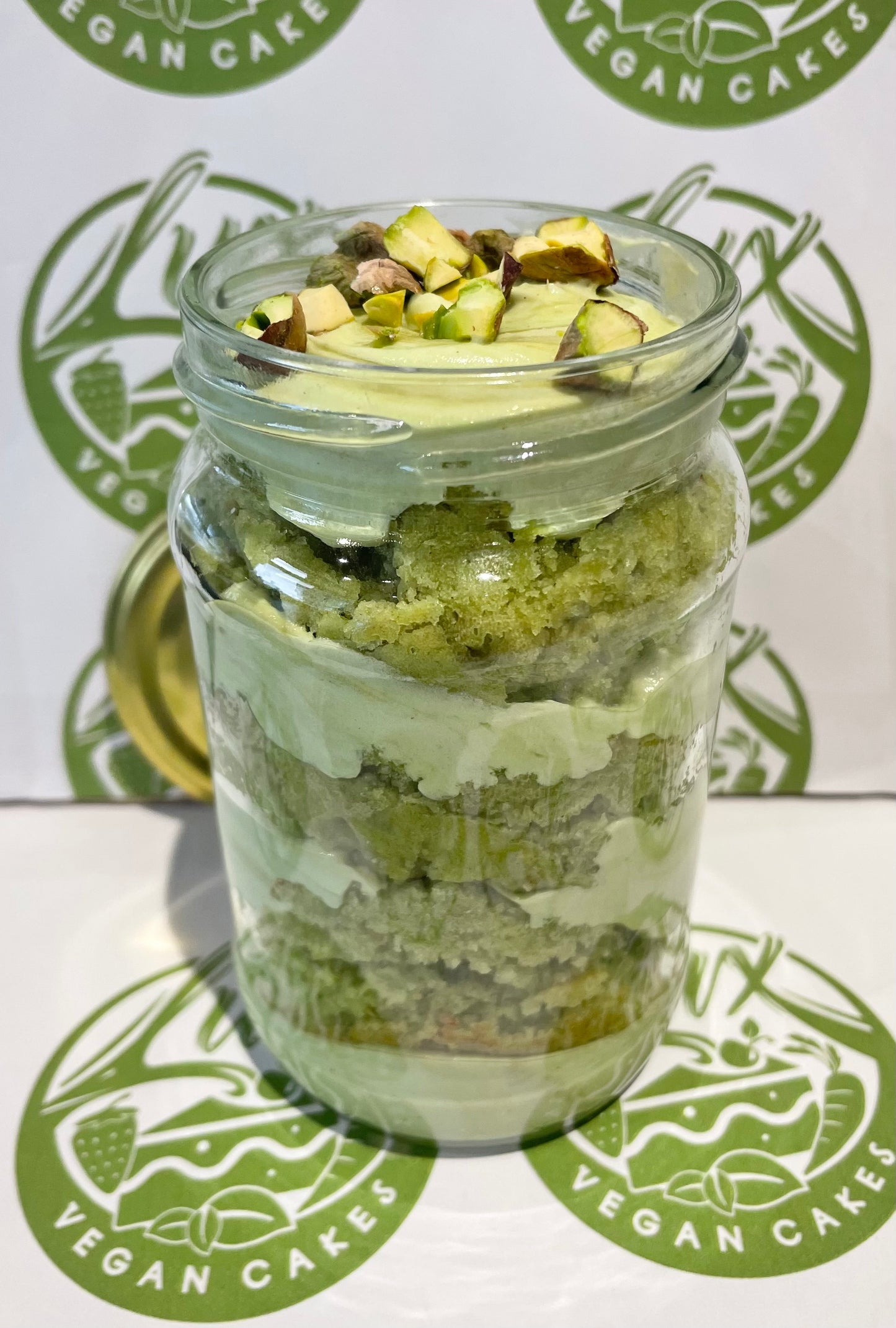 Pistachio cream sponge Medium Cake Jars