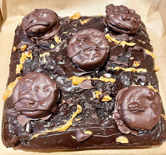 Peanut Butter Oreo Cake