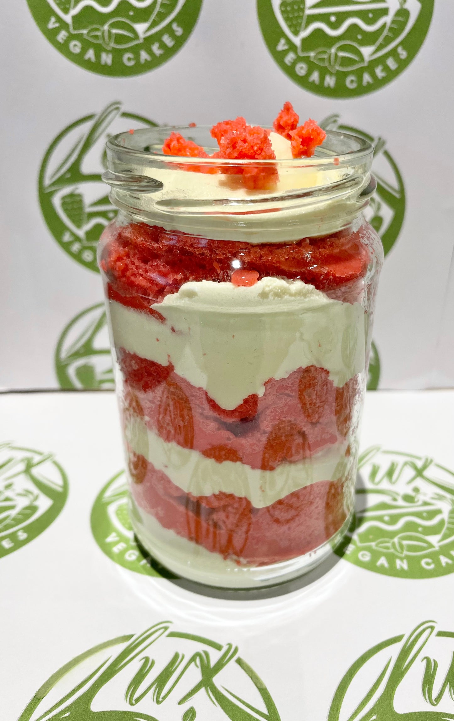 Red velvet sponge Medium Cake Jars