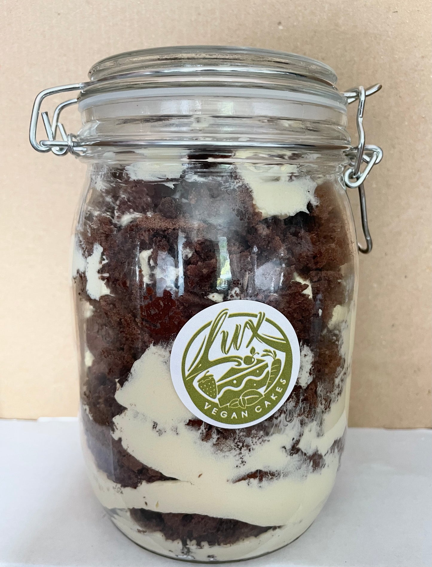 XL Cookies and cream Cake in a Jar