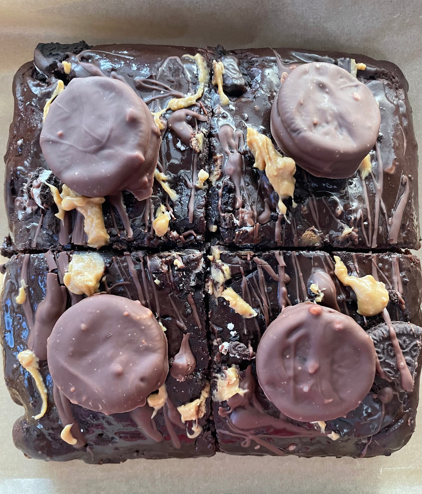 Peanut butter Oreo chocolate brownie cakes