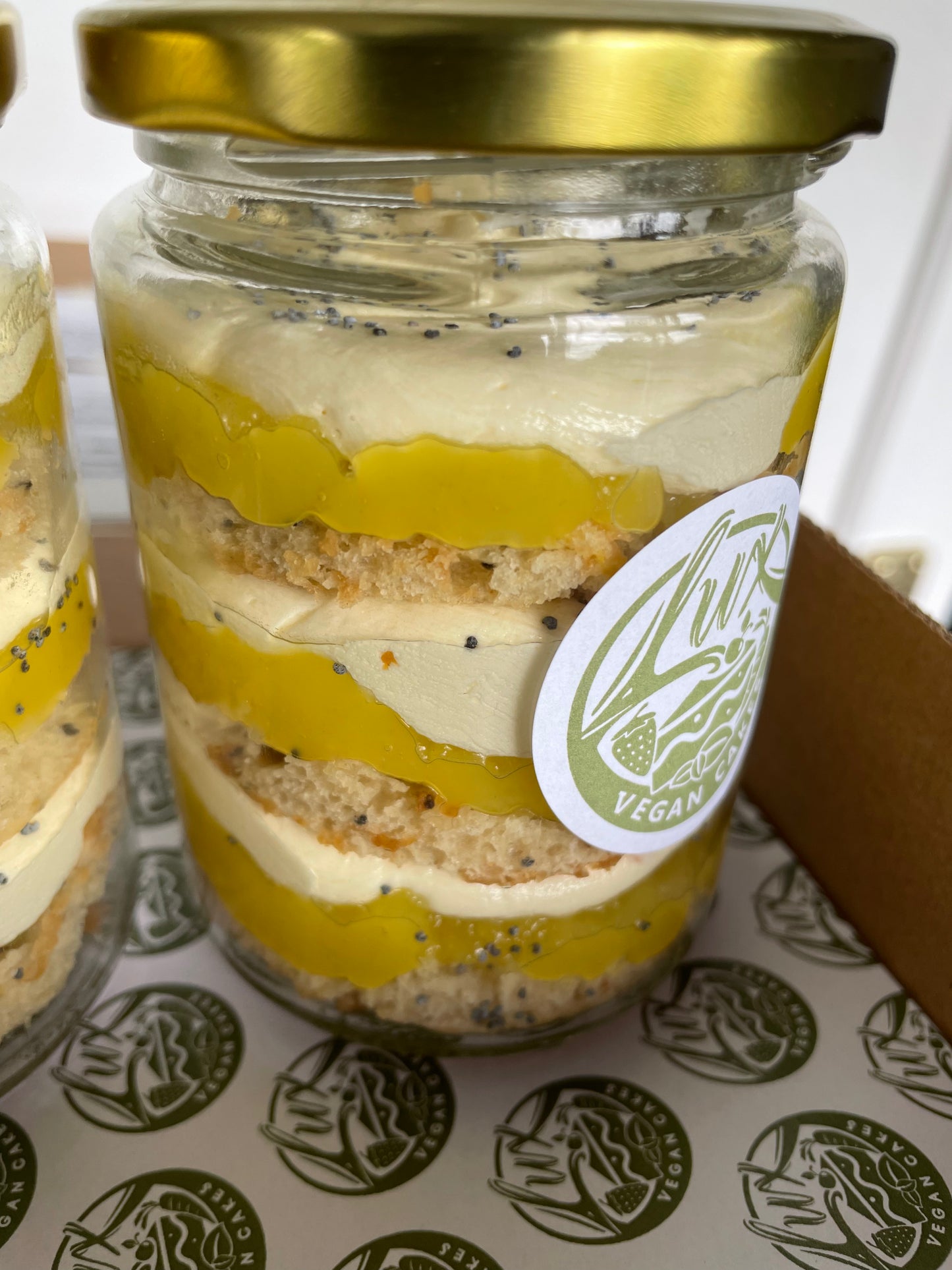 Lemon and Poppyseed Medium Cake Jars