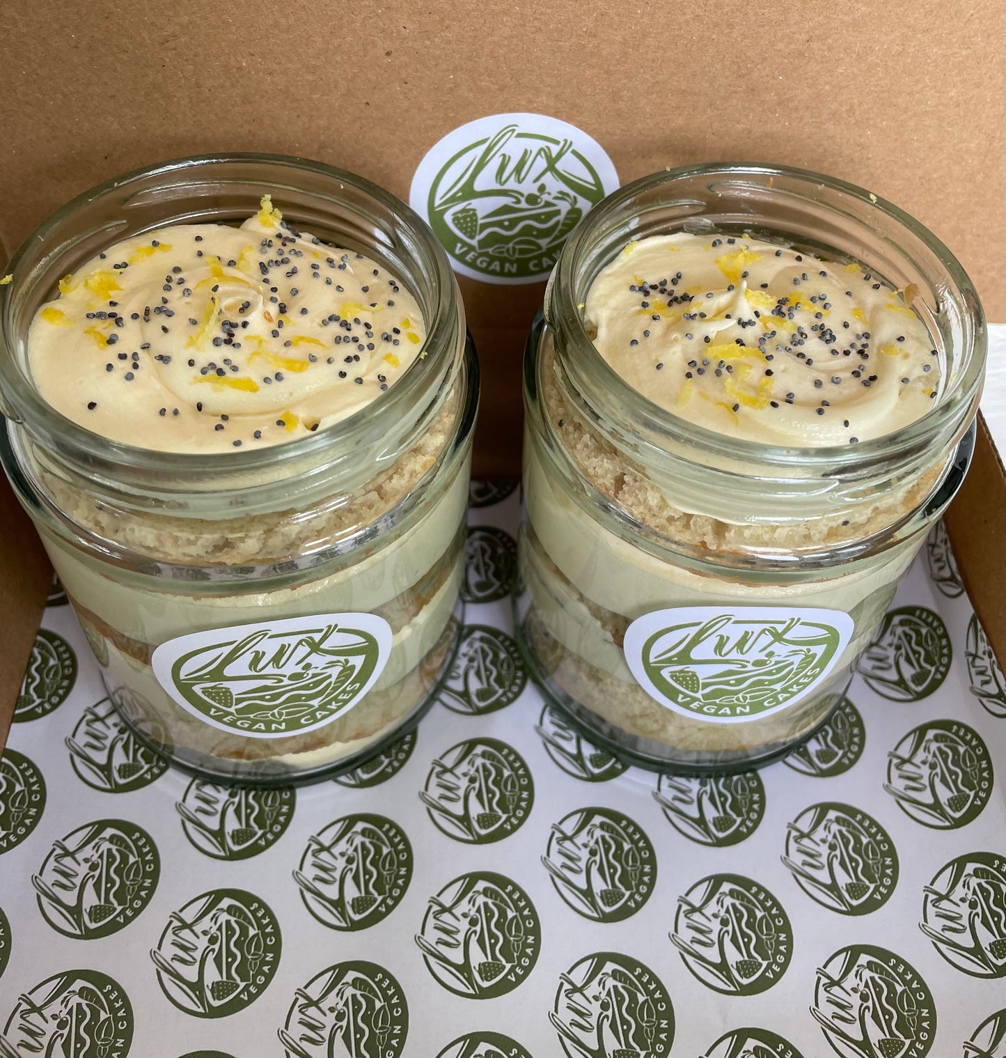 Lemon and Poppyseed Medium Cake Jars