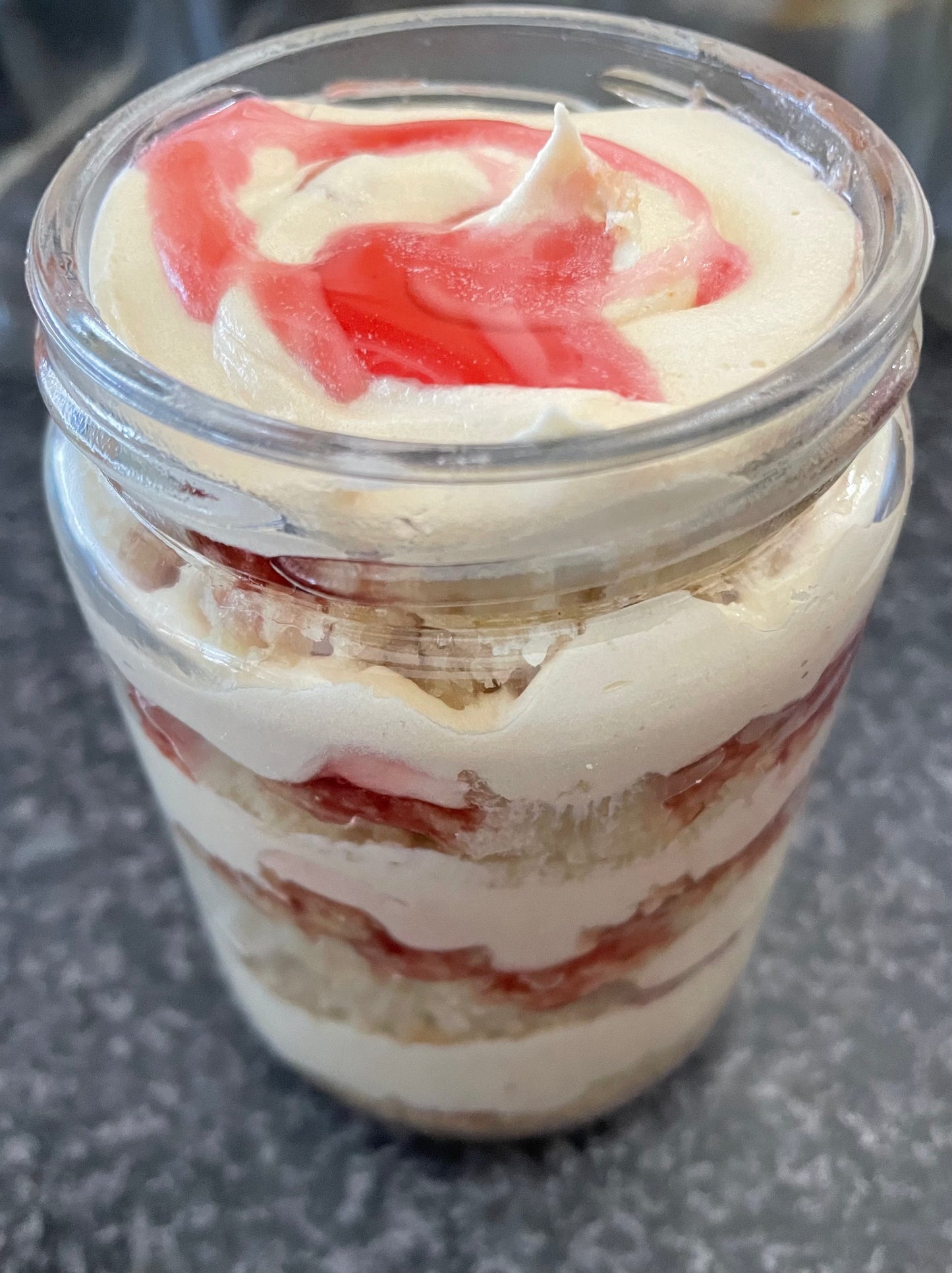 Victoria sponge Medium Cake Jars