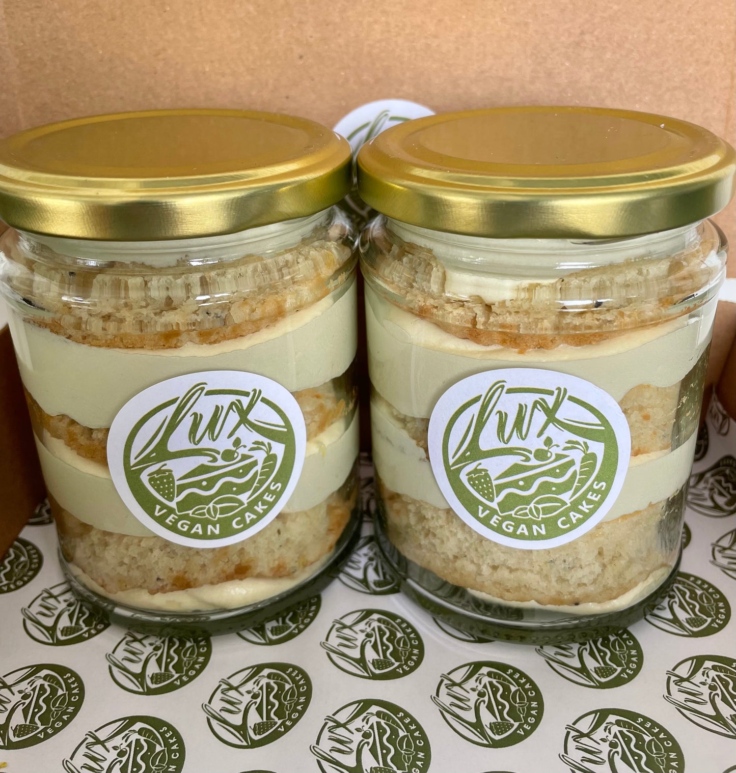 Lemon and Poppyseed Medium Cake Jars