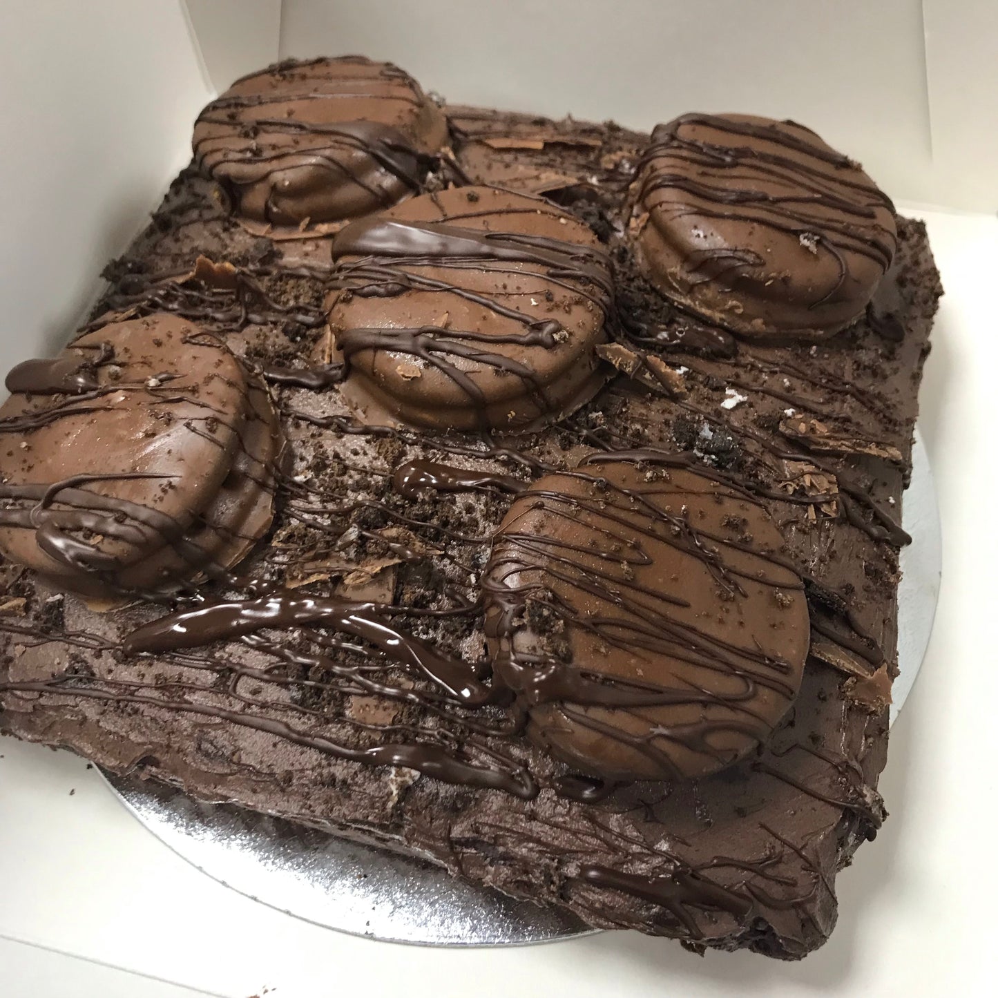 Peanut Butter Oreo Cake
