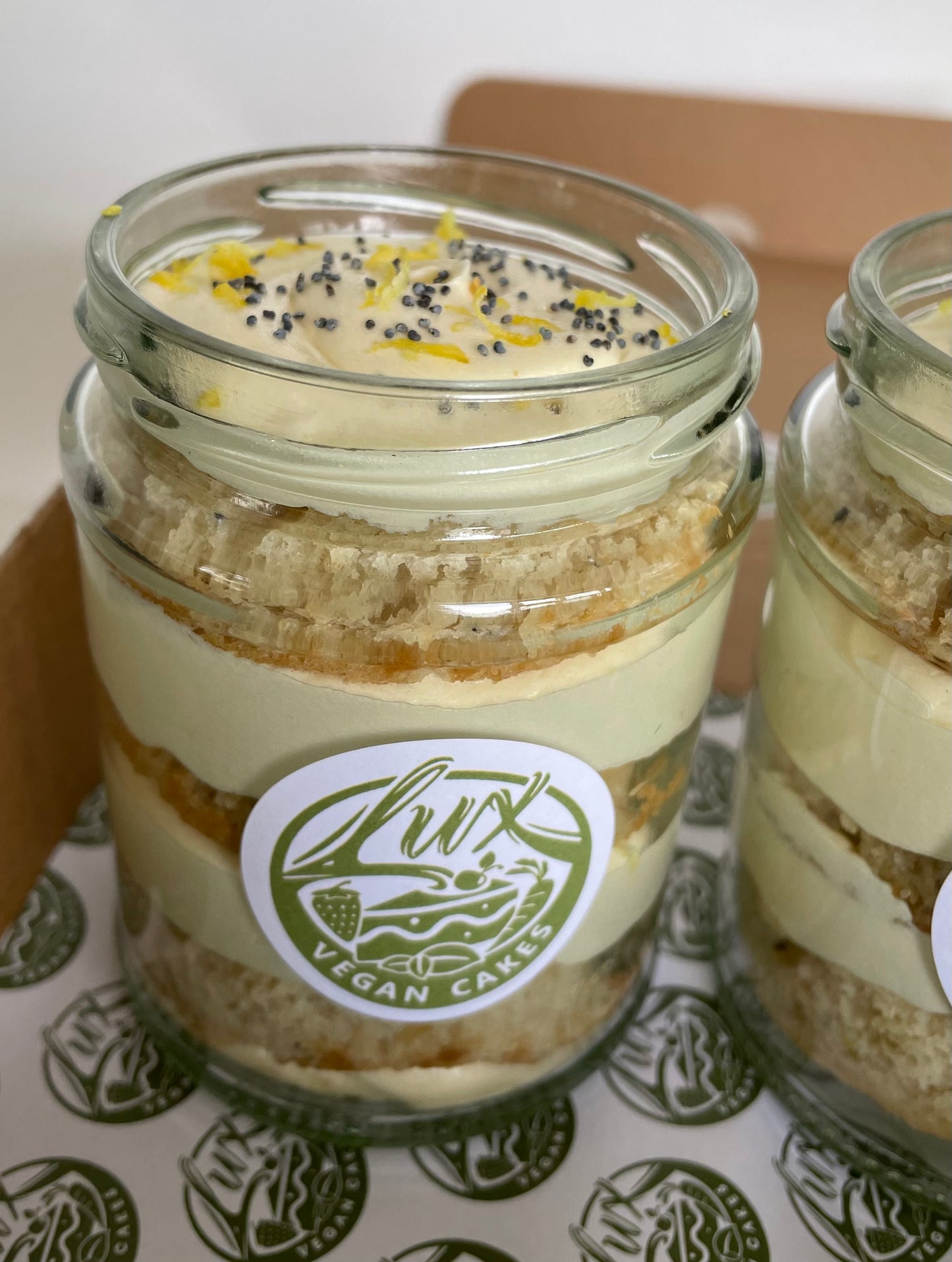 Lemon and Poppyseed Medium Cake Jars