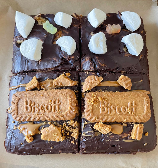 Rocky Road and Biscoff Brownie cakes