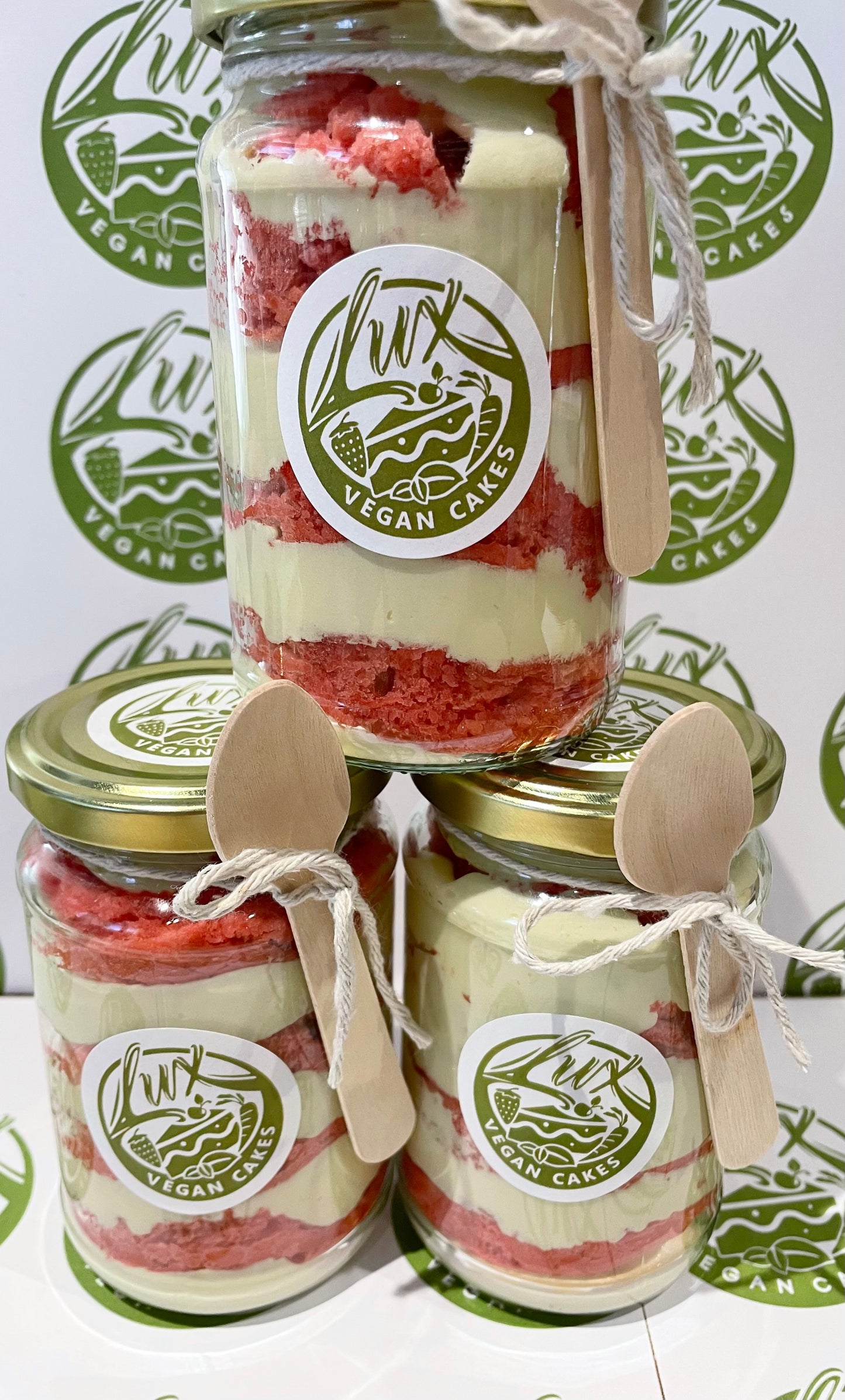 Vegan red velvet sponge Medium Cake Jars