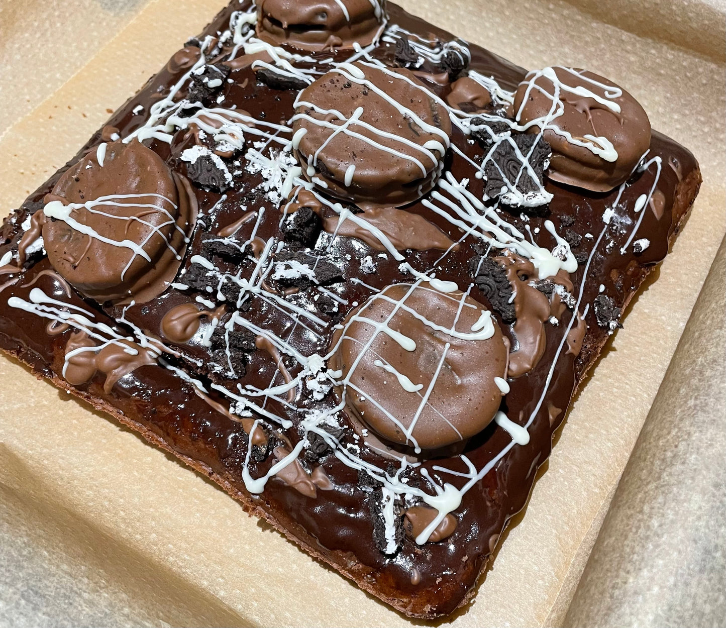 Peanut butter Oreo chocolate brownie cakes