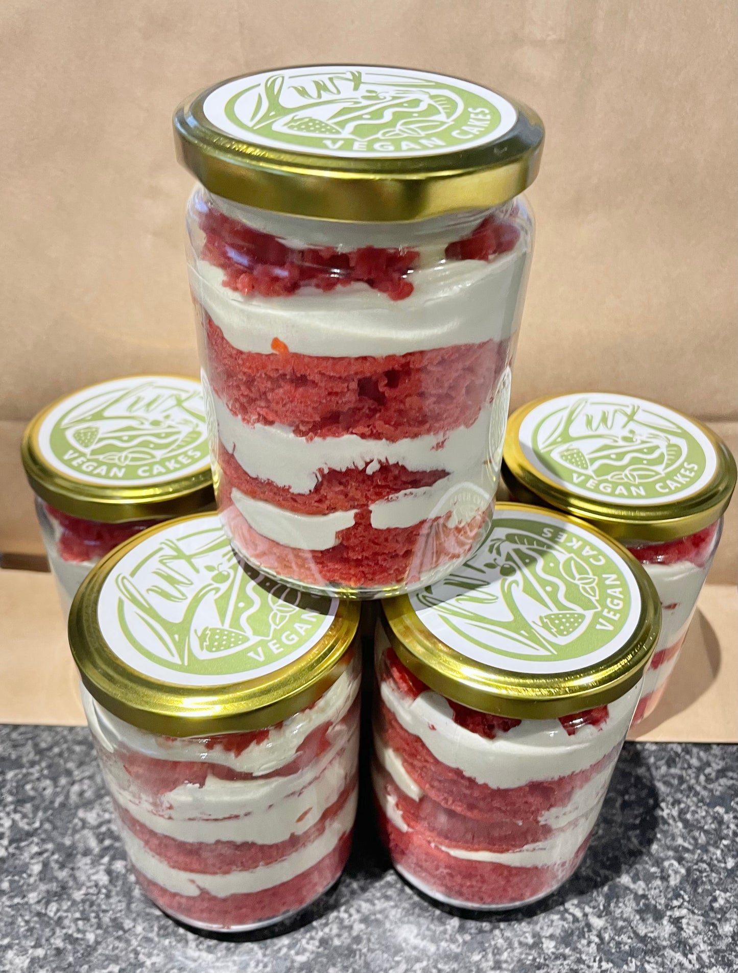 Vegan red velvet sponge Medium Cake Jars