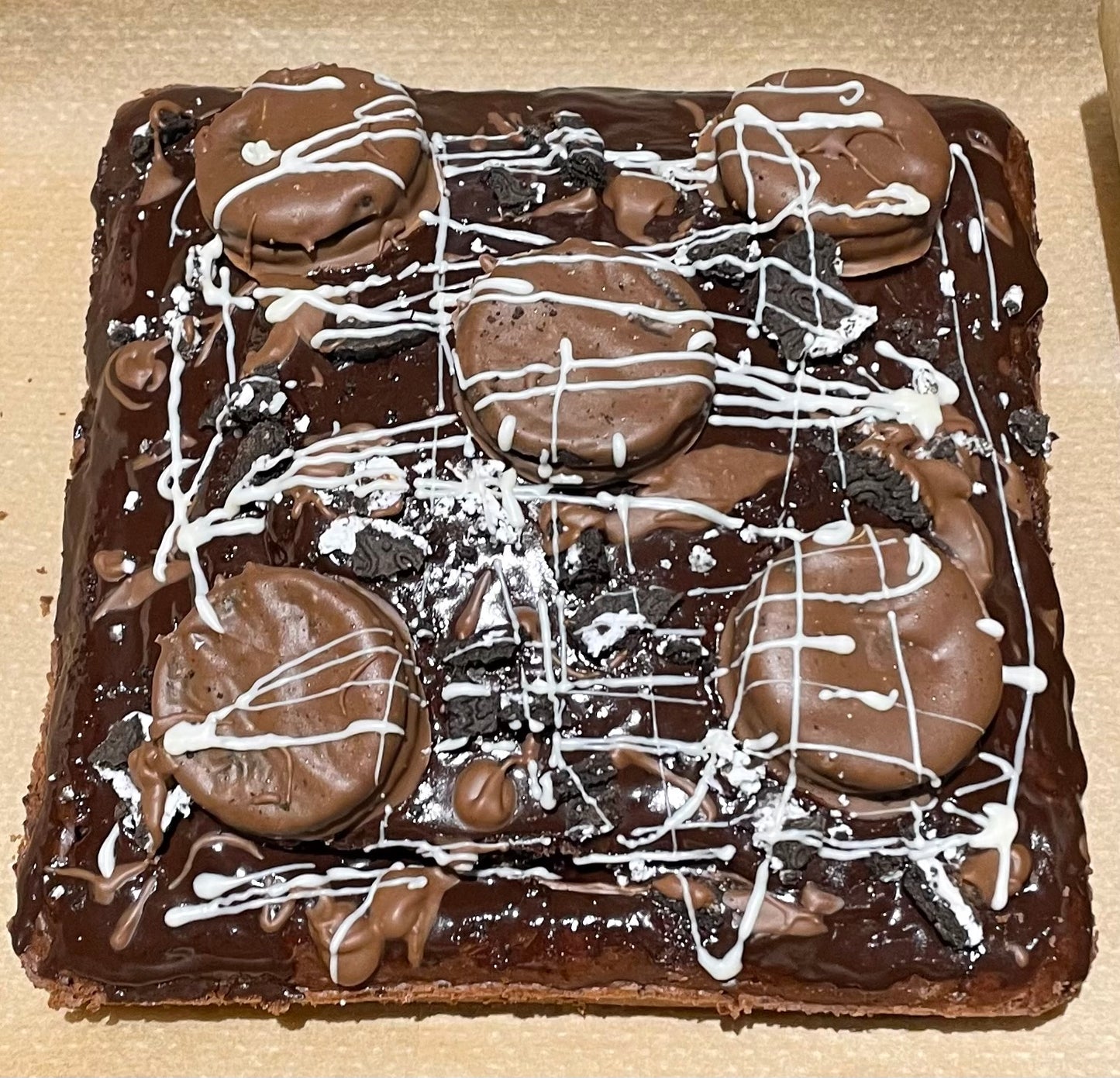 Peanut butter Oreo chocolate brownie cakes